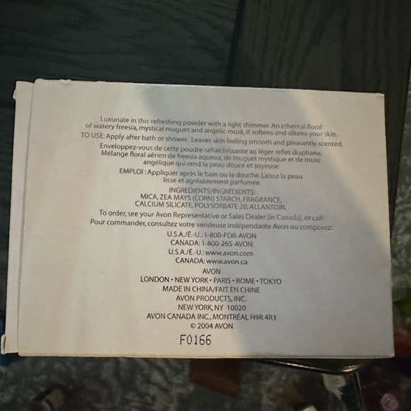 New Avon Goddess Dusting Talc Powder With Puff 3.5oz new old stock - Picture 3 of 3